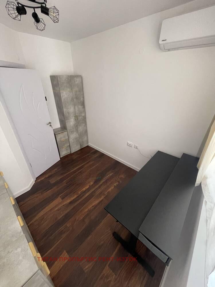 En renta  3+ dormitorios Burgas , Sarafovo , 180 metros cuadrados | 62315983 - imagen [7]