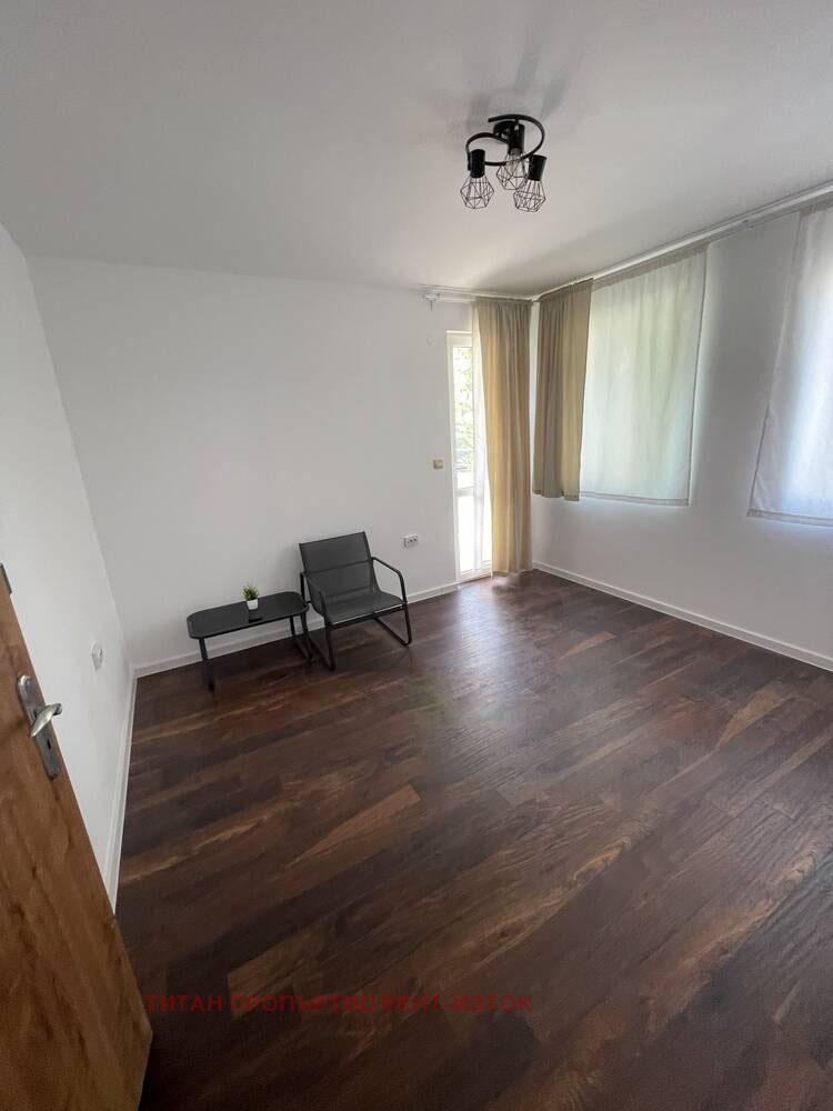 En renta  3+ dormitorios Burgas , Sarafovo , 180 metros cuadrados | 62315983 - imagen [10]