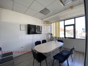 Γραφείο ΤΣενταρ, Βαρνα 4