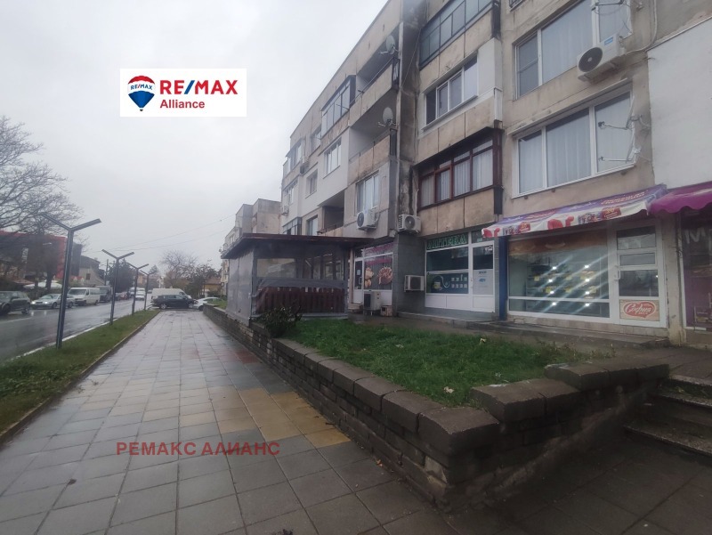 Дава под нем  Магазин, град София, гр. Нови Искър •  700 EUR • ID 93025067 — holmes.bg - [1] 