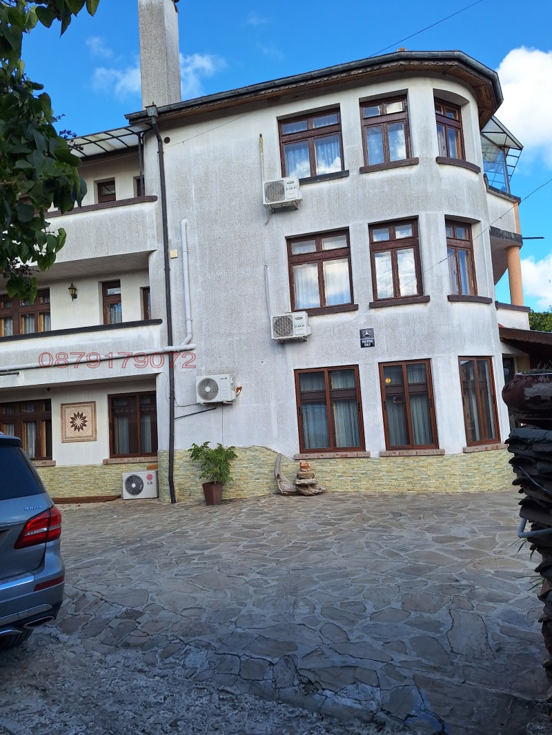 Vuokrattavana  Huvila Varna , Galata , 600 neliömetriä | 57941460
