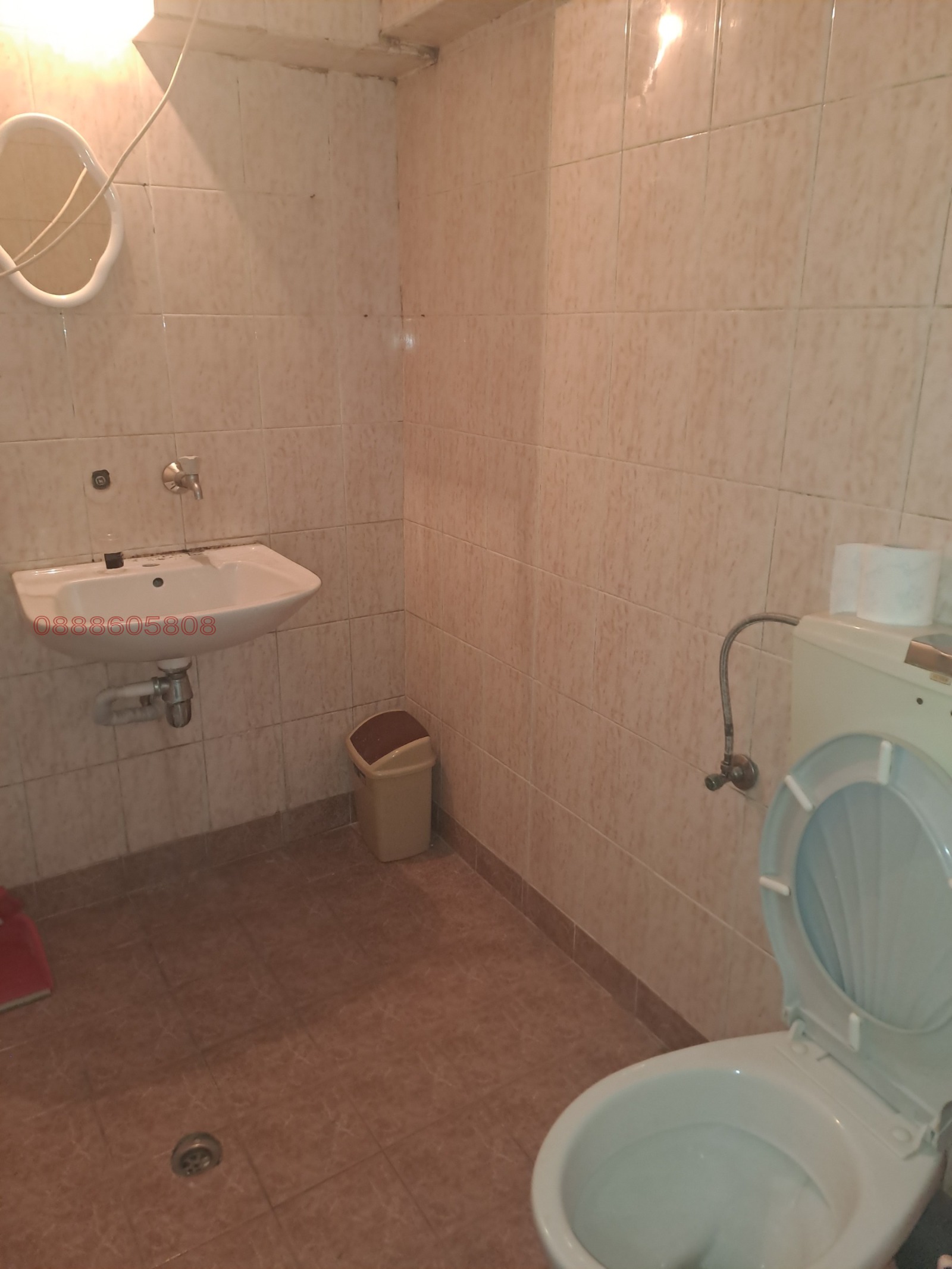 Дава под наем МАГАЗИН, гр. Варна, Зимно кино Тракия, снимка 3 - Магазини - 54803061