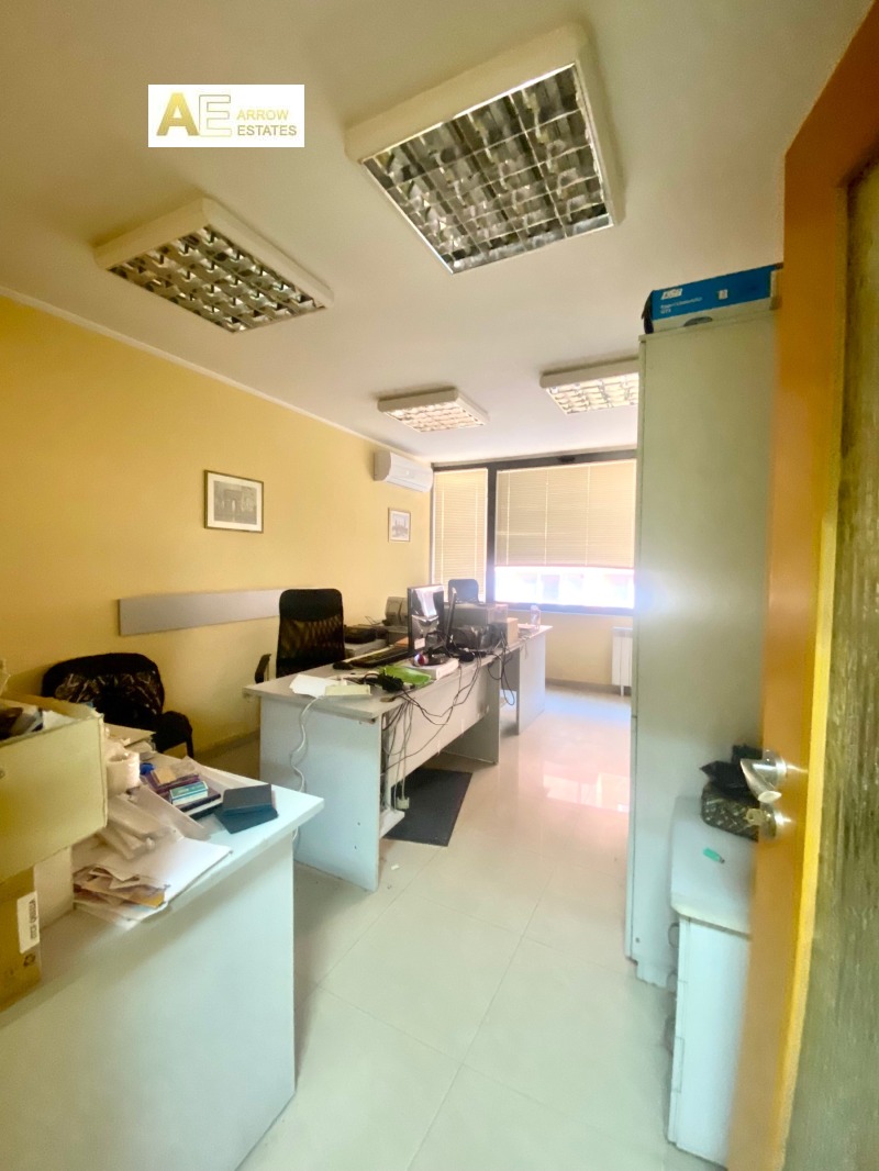 De inchiriat  Birou Sofia , Țentâr , 280 mp | 82532068 - imagine [4]