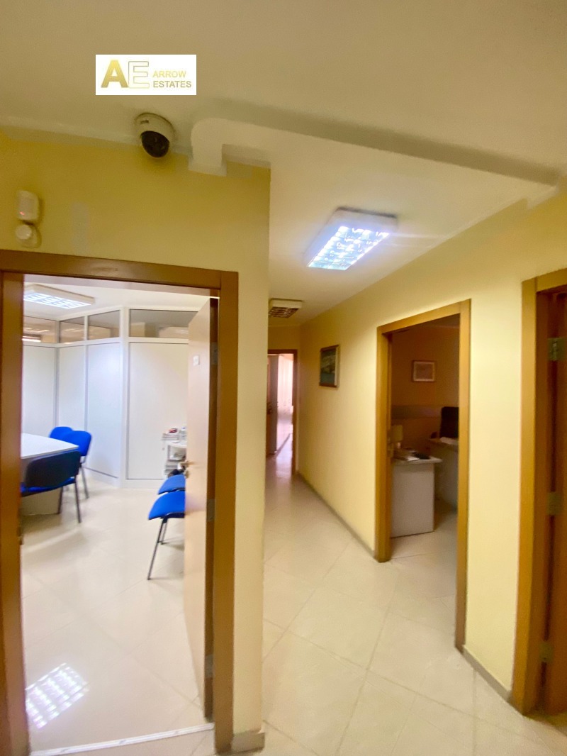 De inchiriat  Birou Sofia , Țentâr , 280 mp | 82532068 - imagine [8]