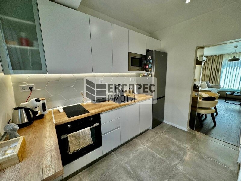 Te huur  1 slaapkamer Varna , Tsentar , 65 m² | 58584894