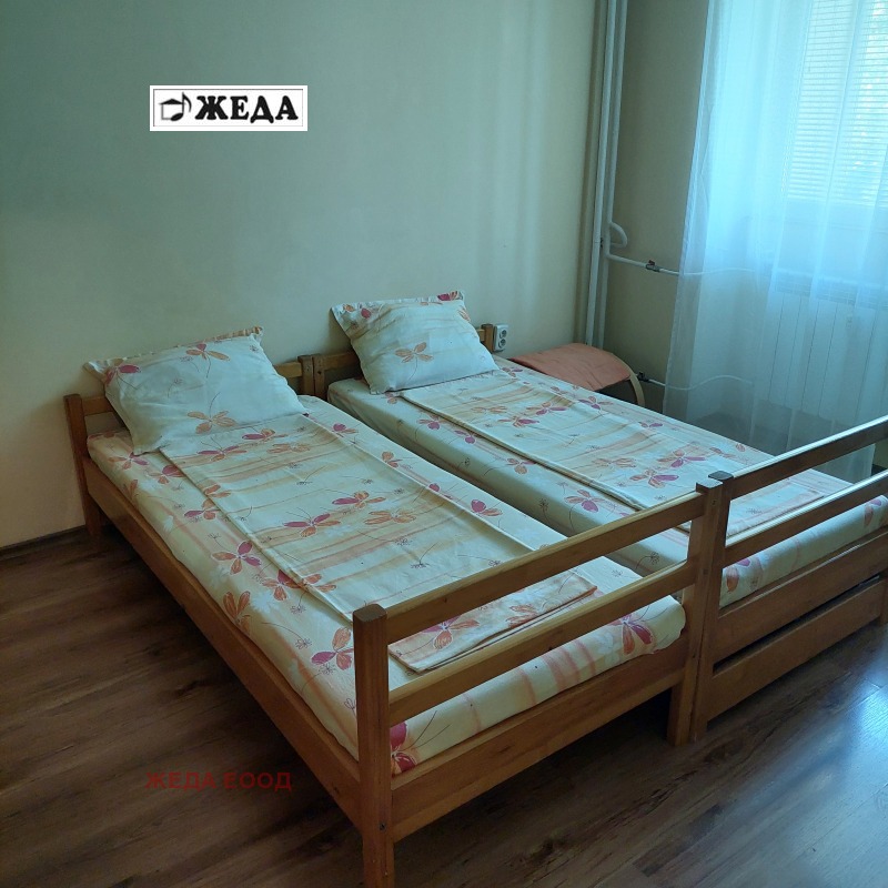 Te huur  Studio Pleven , Idealen tsentar , 45 m² | 50940154