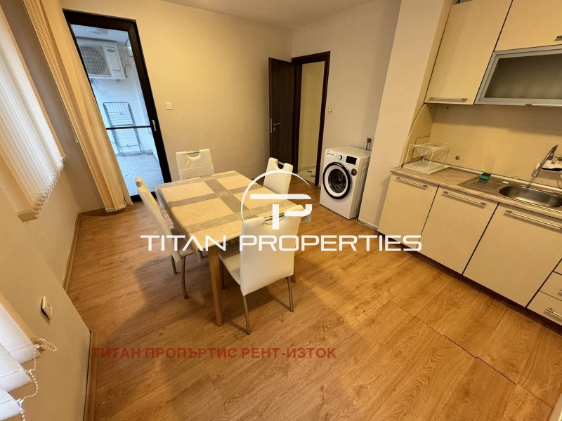 Дава под наем 3-СТАЕН, гр. Бургас, Център, снимка 12 - Апартаменти - 53502762