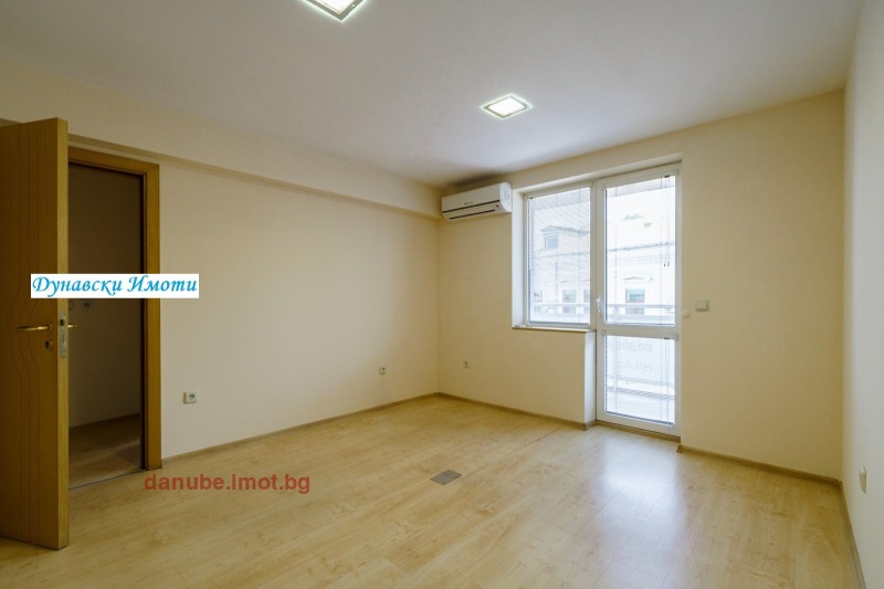Издаје се  Канцеларија Русе , Центар , 53 м2 | 55189876 - слика [2]