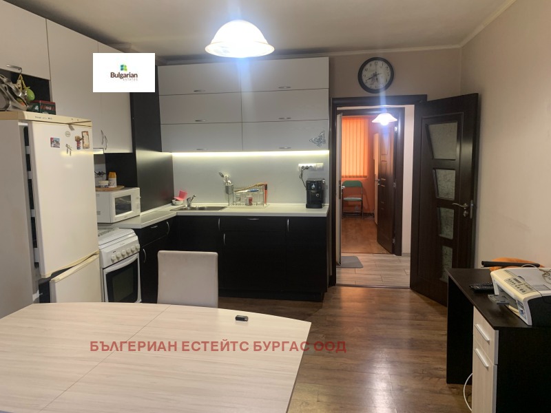 Дава под наем 3-СТАЕН, гр. Бургас, Славейков