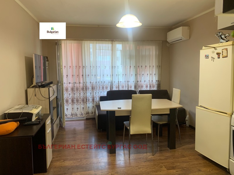 Дава под наем 3-СТАЕН, гр. Бургас, Славейков, снимка 2 - Апартаменти - 53518670