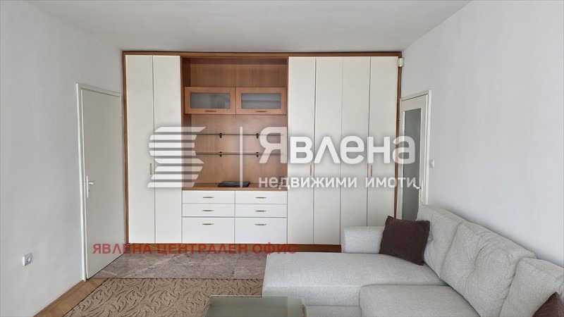 Дава под наем 3-СТАЕН, гр. София, Гоце Делчев, снимка 2 - Апартаменти - 53652275