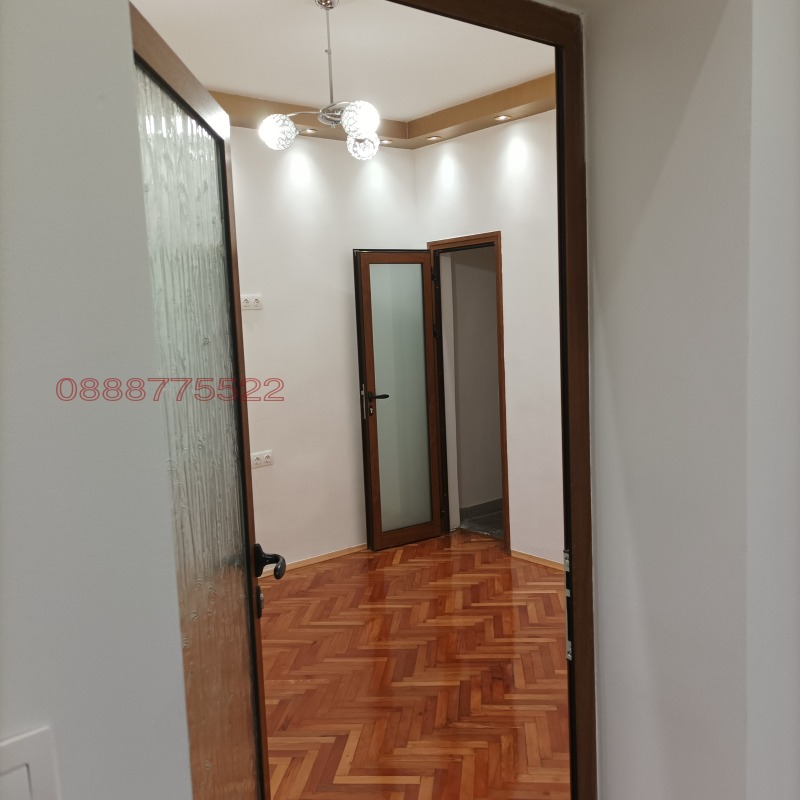 K pronájmu  2 ložnice Sofia , Mladost 1 , 88 m2 | 81530902 - obraz [2]