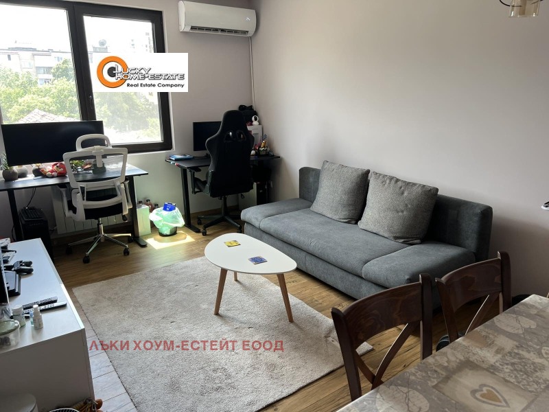 Te huur  1 slaapkamer Sofia , Krasno selo , 57 m² | 11204781