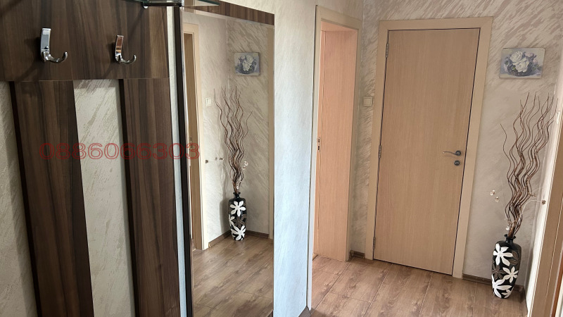 De inchiriat  1 dormitor Ruse , Țentâr , 68 mp | 67764843 - imagine [4]