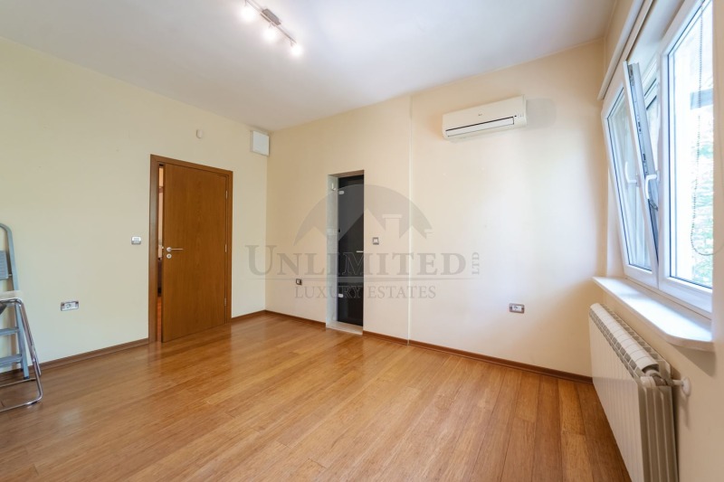 В аренду  3 спальни София , Център , 190 кв.м | 32034294 - изображение [15]