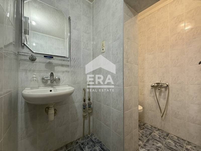 Дава под наем МАГАЗИН, гр. София, Лагера, снимка 3 - Магазини - 53885950