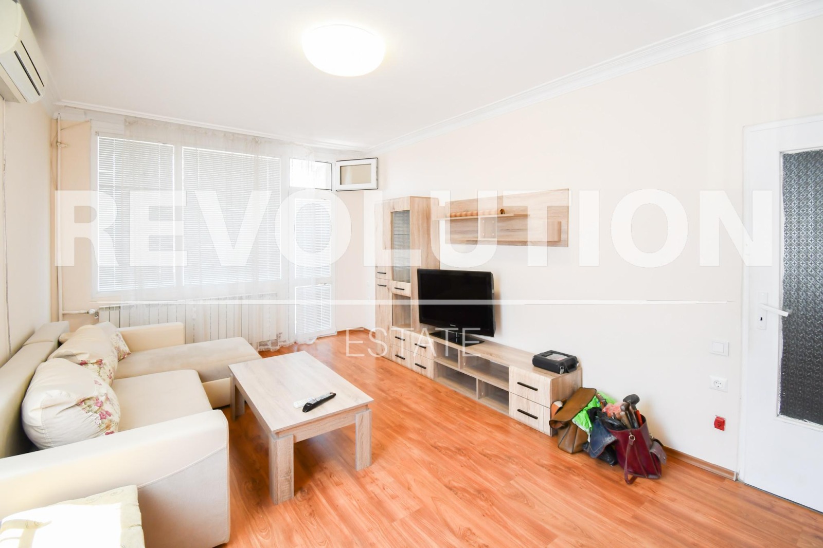 Дава под наем 3-СТАЕН, гр. София, Хаджи Димитър, снимка 2 - Апартаменти - 54037157