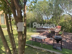 Къща град Варна, м-т Долна Трака 15