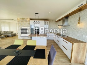 Къща град Варна, м-т Долна Трака 8