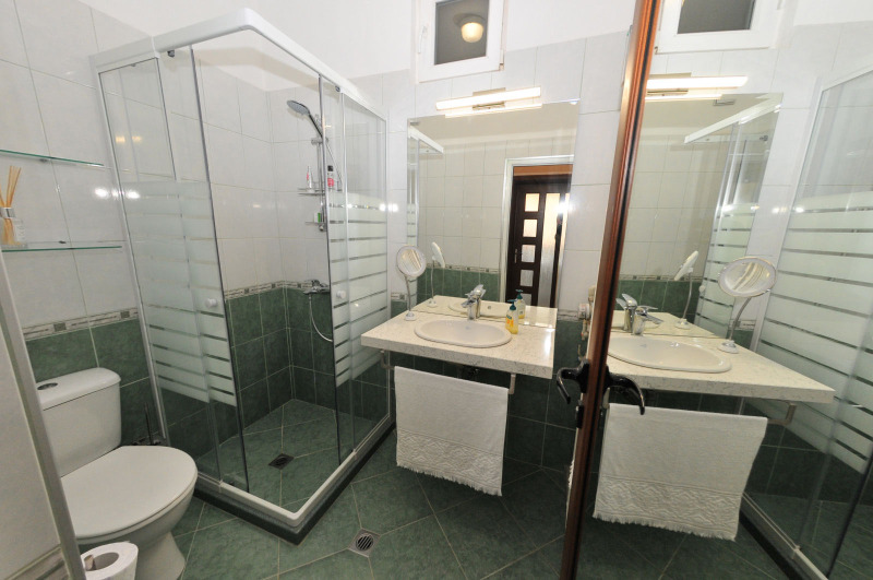 Zu vermieten  2 Schlafzimmer Sofia , Zentar , 76 qm | 41946348 - Bild [5]