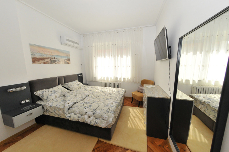 Zu vermieten  2 Schlafzimmer Sofia , Zentar , 76 qm | 41946348 - Bild [2]