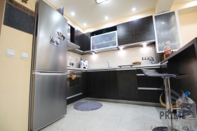 2 chambres Vazrajdane, Bourgas