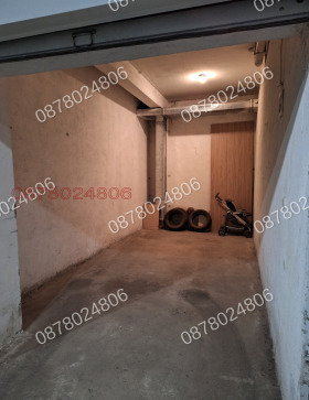 ГАРАЖ, ПАРКОМЯСТО, 18 m2