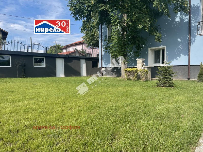 Para alugar  Casa região Sófia , Godetch , 230 m² | 19298748
