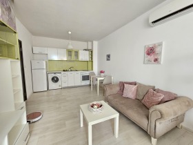 1 quarto Trakiia, Plovdiv
