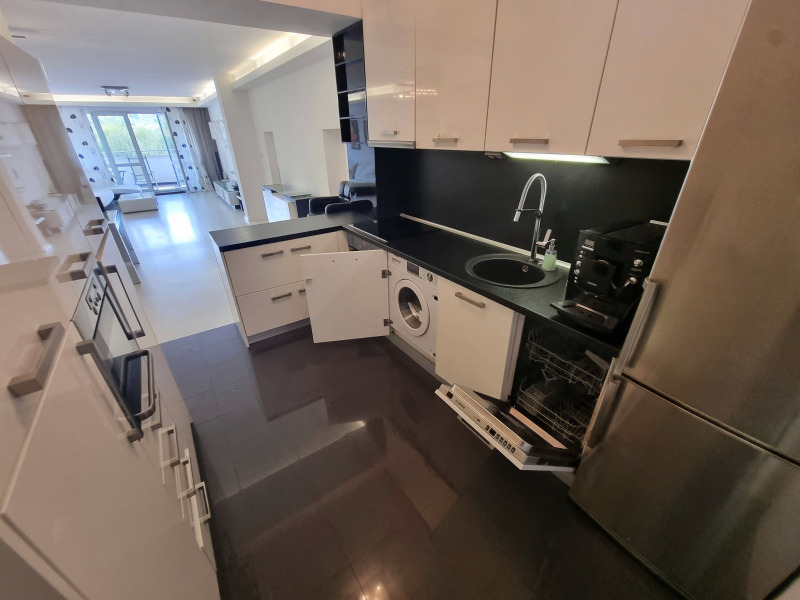 Vuokrattavana  2 makuuhuonetta Sofia , Gotse Deltšev , 120 neliömetriä | 24885837 - kuva [7]