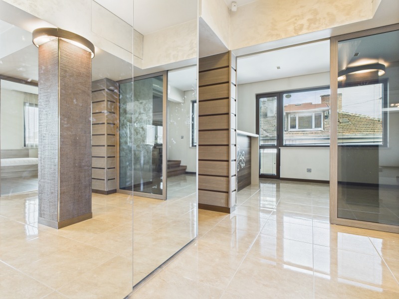 Kiralık  İki Katlı Daire Sofia , Oborişe , 150 metrekare | 96808183