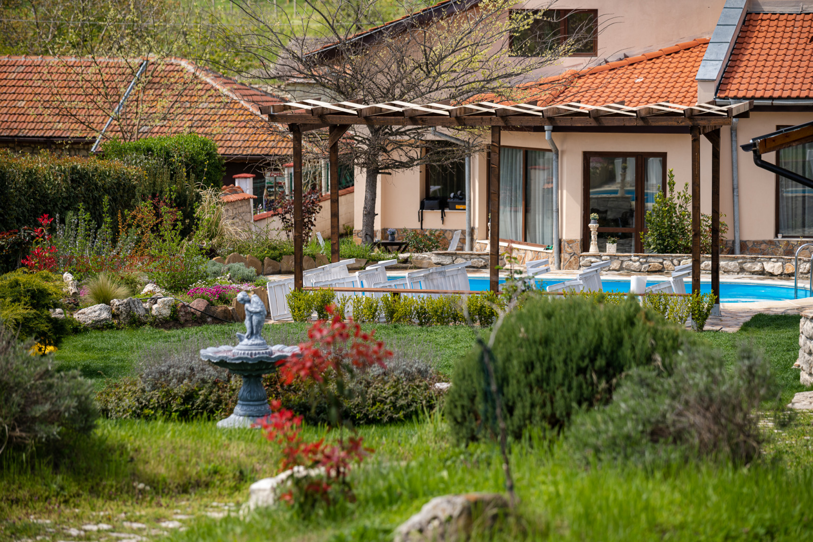 Дава под наем КЪЩА, гр. Варна, област Варна, снимка 2 - Къщи - 54219645