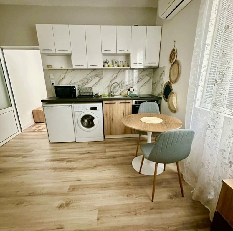 Zu vermieten  1 Schlafzimmer Plowdiw , Zentar , 42 qm | 50989893