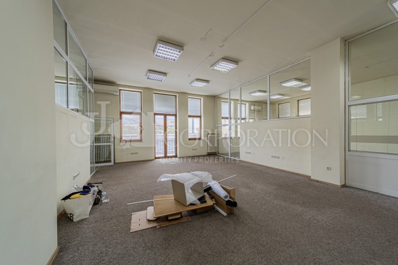 Te huur  Kantoor Sofia , Tsentar , 190 m² | 55024722 - afbeelding [2]