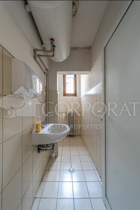 Te huur  Kantoor Sofia , Tsentar , 190 m² | 55024722 - afbeelding [9]