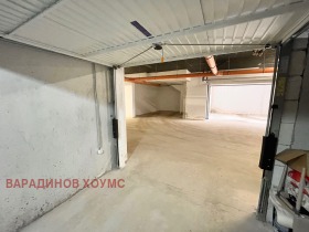 Garage Darvenitsa, Sofia
