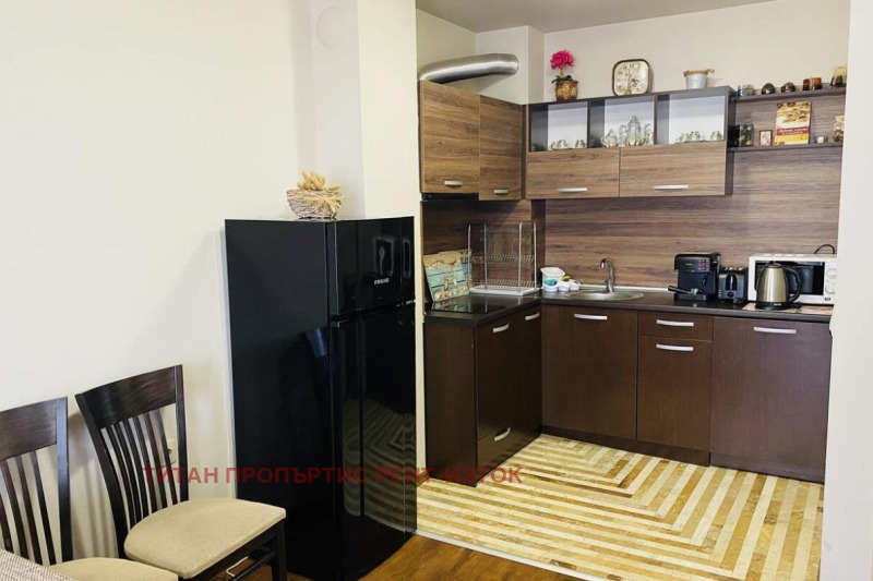 Дава под наем 2-СТАЕН, гр. Бургас, Сарафово, снимка 2 - Апартаменти - 52476203