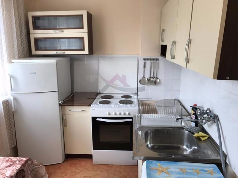 Para alugar  1 quarto Varna , Tchataldja , 65 m² | 79895870