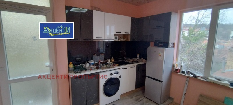 A louer  2 chambres Veliko Tarnovo , Tsentar , 83 m² | 42623834