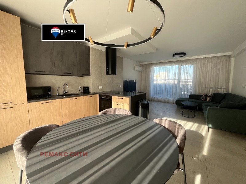 Дава под Наем МНОГОСТАЕН в град София, Кръстова вада - 192 кв.м / 1 500 € » 2 933.75 лв., РЕМАКС СИТИ