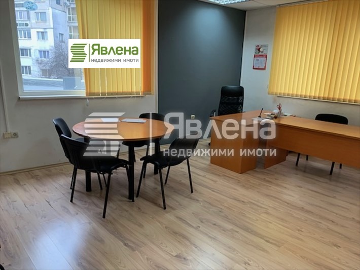 Дава под нем  Офис, град София, Дружба 1 • 1 500 EUR • ID 53518231 — holmes.bg - [1] 