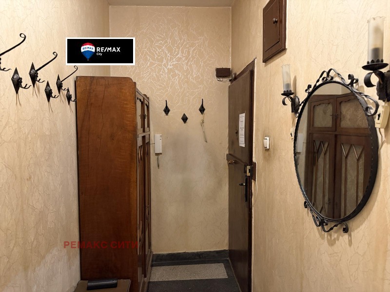 Дава под наем 3-СТАЕН, гр. София, Център, снимка 2 - Апартаменти - 52748365