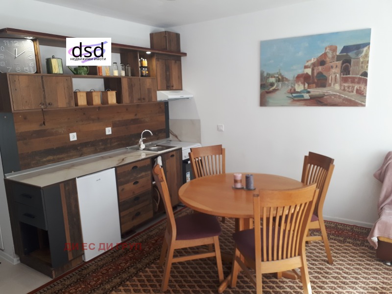 Kiadó  Stúdió Sofia , Ljulin 3 , 35 négyzetméter | 55397310
