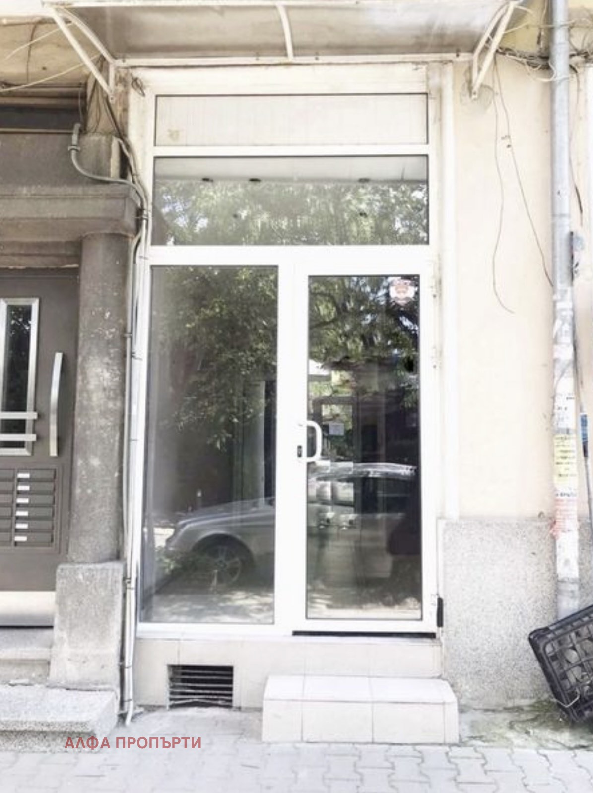 Дава под наем МАГАЗИН, гр. София, Център, снимка 3 - Магазини - 53641796