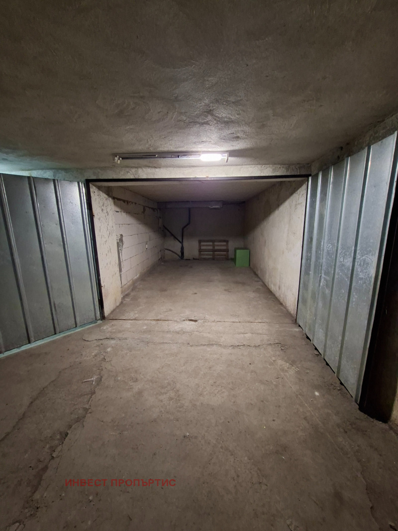 Дава под наем ГАРАЖ, ПАРКОМЯСТО, гр. София, Красно село