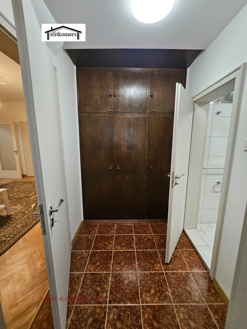 Zu vermieten  2 Schlafzimmer Sofia , Zentar , 100 qm | 19007108 - Bild [16]