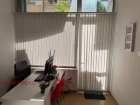 affär Lozenec, Sofia 10
