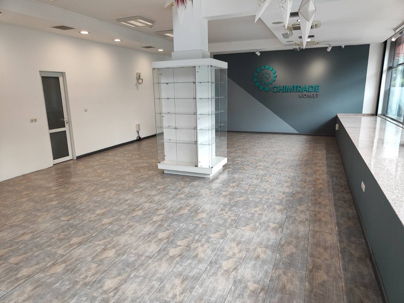 Vuokrattavana  Myymälä Sofia , Hipodruma , 300 neliömetriä | 56089497 - kuva [6]