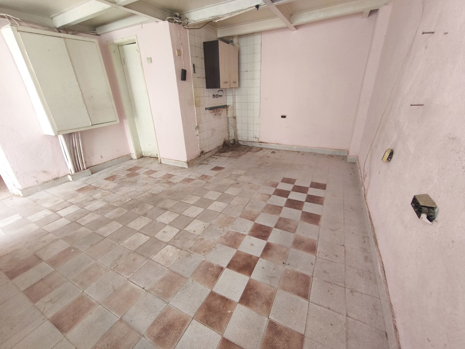 Дава под наем СКЛАД, гр. Варна, Гръцка махала, снимка 4 - Складове - 54040816