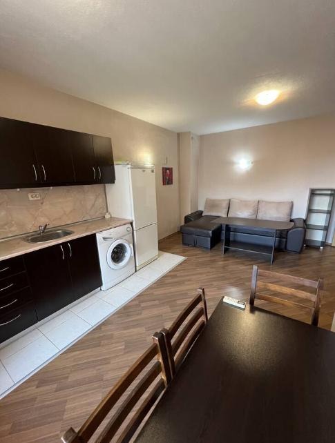 Zu vermieten  1 Schlafzimmer Plowdiw , Karschijaka , 66 qm | 83290449
